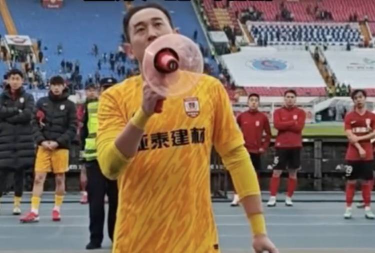包含兰斯新赛季主场开门迎客，球迷期待高涨的词条